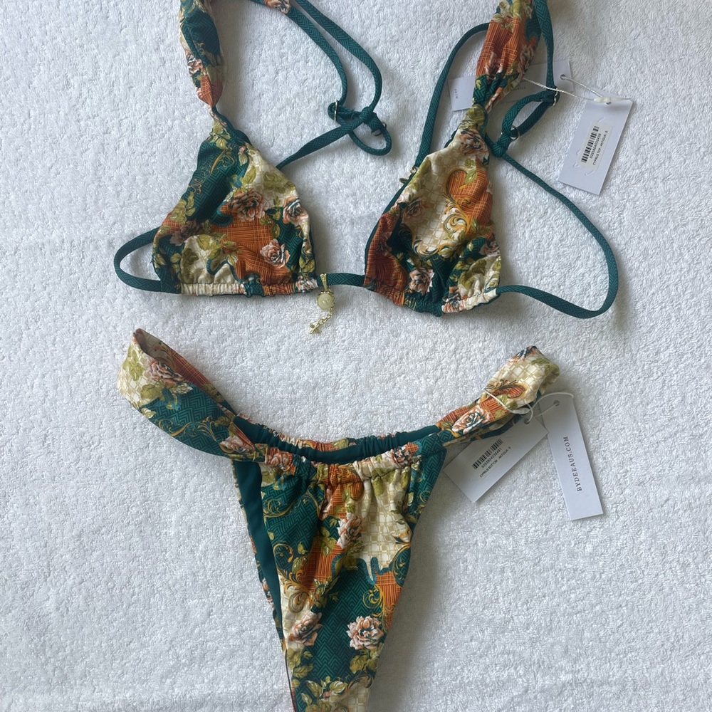 Bydee Swim Set in Antigua